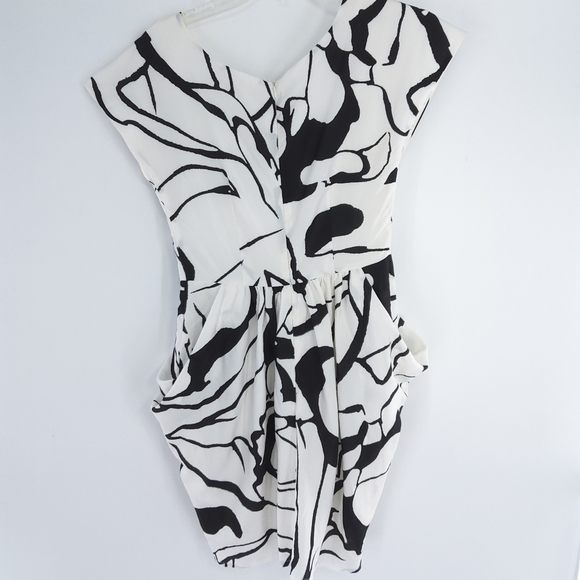 Love21 sleeveless patterned dress size XS - Picture 5 of 5